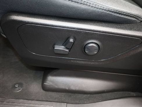 Used 2024 RAM 1500 Lone Star AWD/4WD image 9
