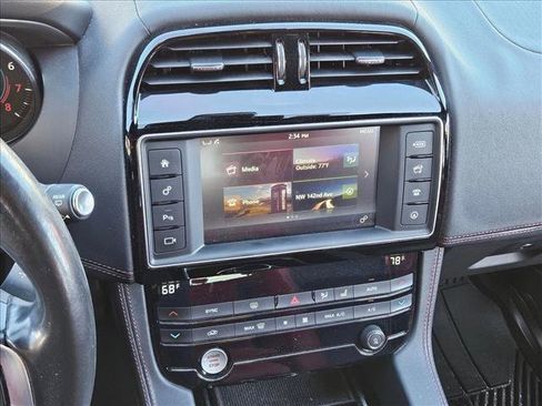 Used 2017 Jaguar F-PACE S image 14