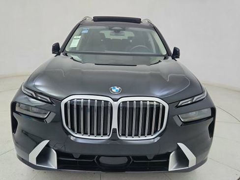 Used 2026 BMW X7 xDrive40i image 2