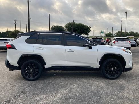 Used 2023 Toyota RAV4 XSE AWD/4WD image 4
