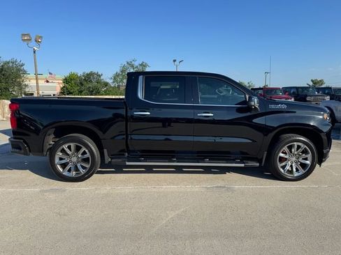 Used 2021 Chevrolet Silverado 1500 High Country w/ Technology Package AWD/4WD image 7