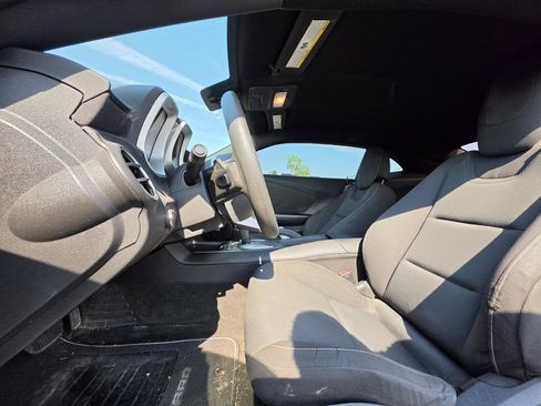 Used 2010 Chevrolet Camaro LT RWD image 5