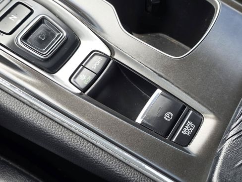 Used 2018 Honda Accord Sport image 22