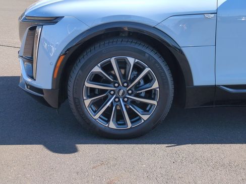 Certified 2024 Cadillac Lyriq Sport AWD/4WD image 34