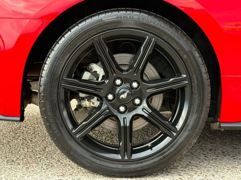 Used 2018 Ford Mustang GT w/ Black Accent Pkg RWD image 24