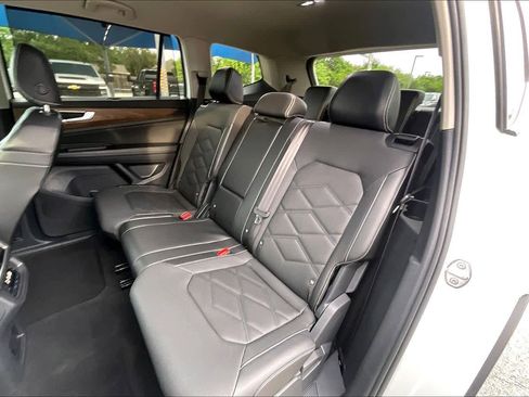 Used 2024 Volkswagen Atlas SE image 20