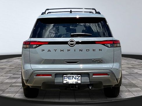 Used 2026 Nissan Pathfinder Platinum AWD/4WD image 6