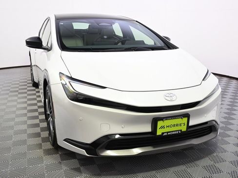 Used 2024 Toyota Prius XLE image 9