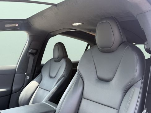 Used 2023 Tesla Model X AWD/4WD image 33