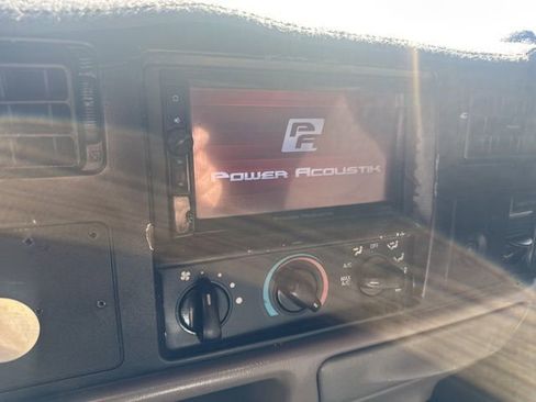 Used 2000 Ford F350 XLT image 19