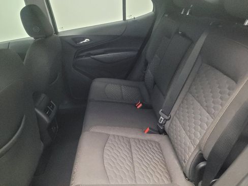 Used 2019 Chevrolet Equinox LT FWD image 18