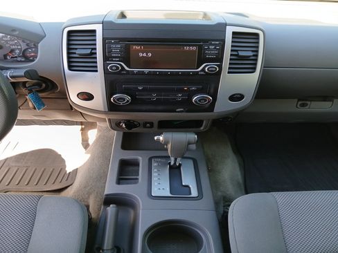 Used 2018 Nissan Frontier SV image 20