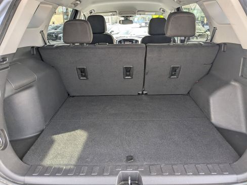 Used 2024 GMC Terrain SLE image 29