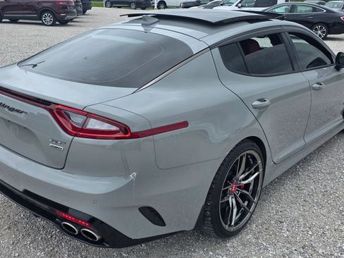 Used 2019 Kia Stinger GT2 AWD/4WD image 3