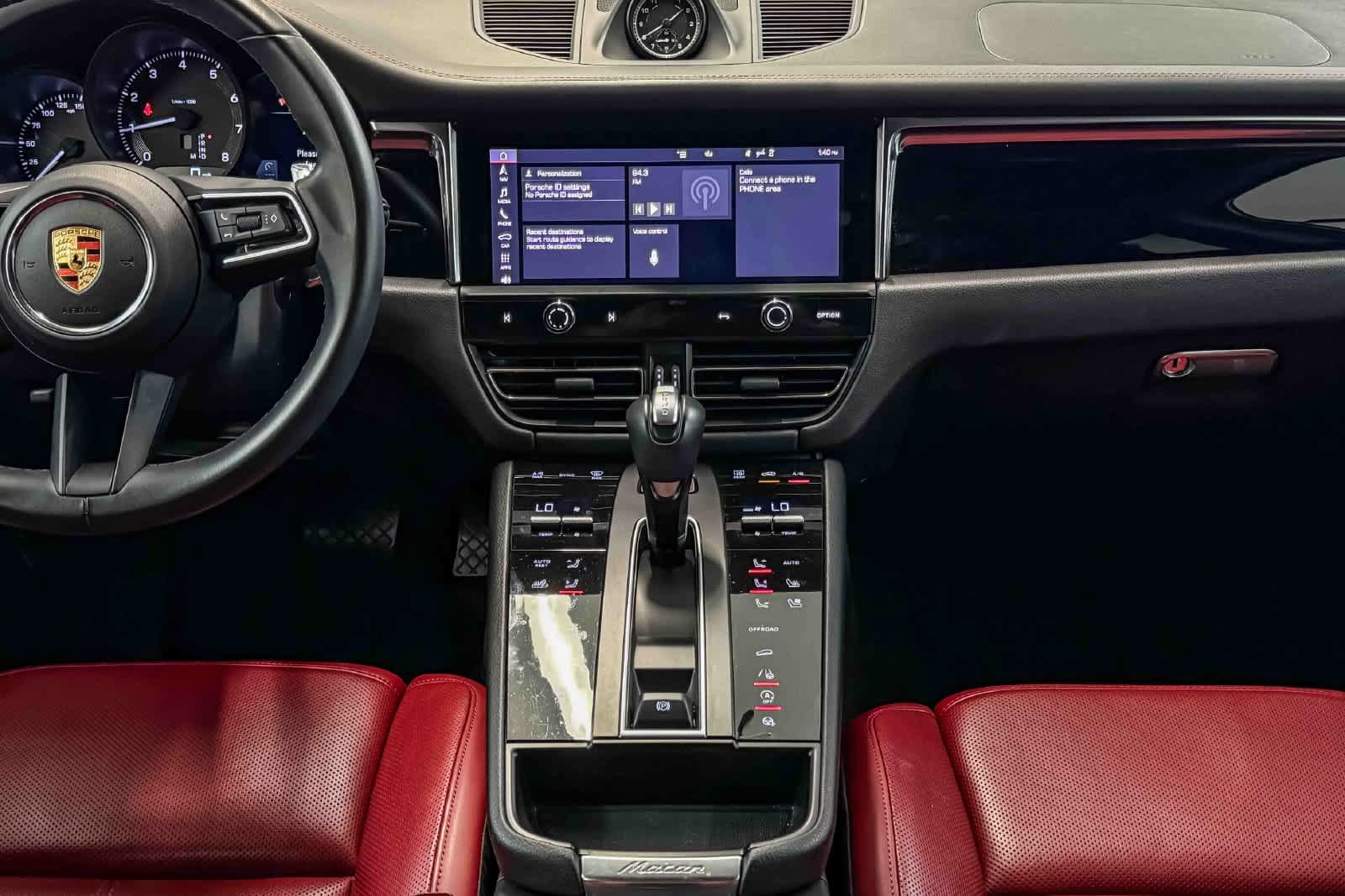 Certified 2023 Porsche Macan AWD/4WD image 19
