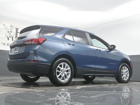 Used 2024 Chevrolet Equinox LS w/ LS Convenience Package image 32