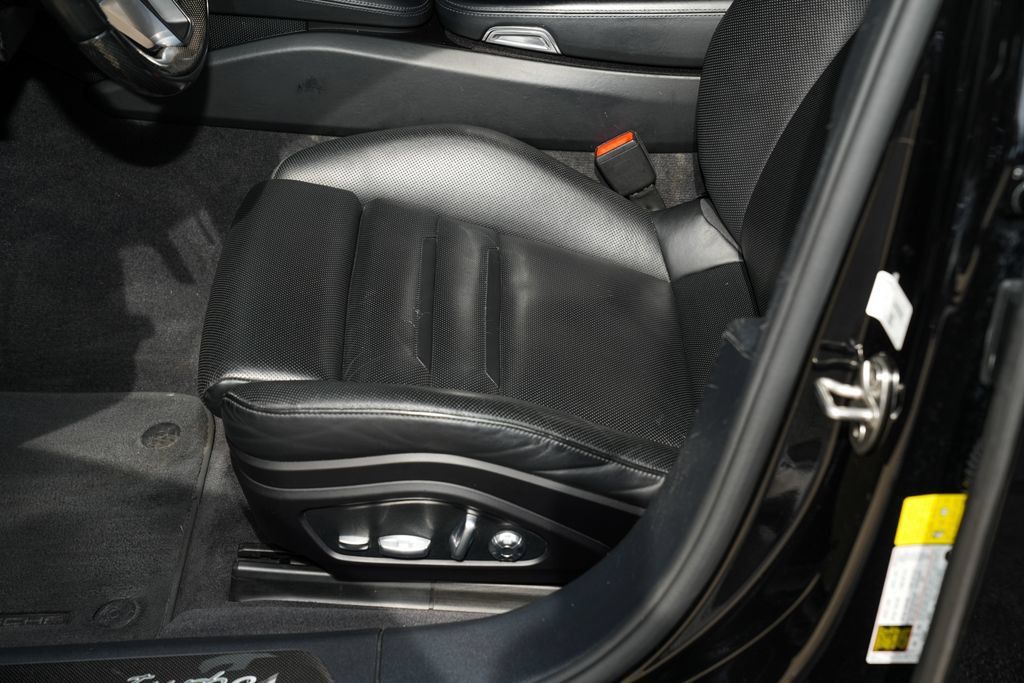 Certified 2018 Porsche Panamera Turbo AWD/4WD image 20