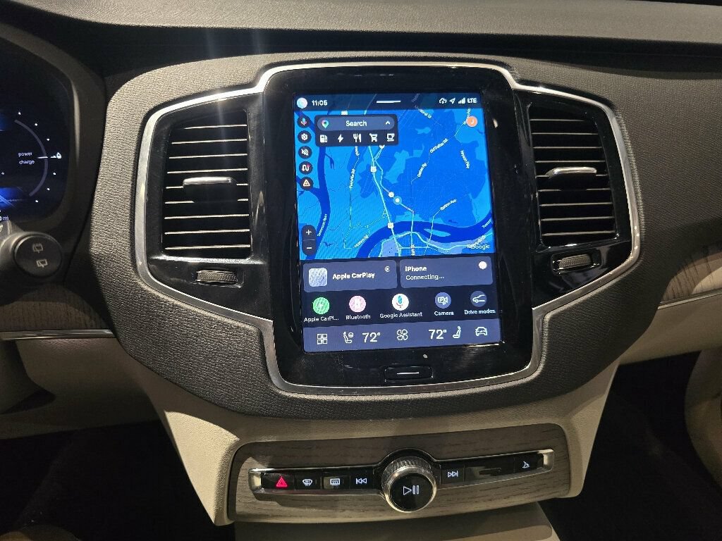 Used 2024 Volvo XC90 T8 Plus w/ Protection Package Premier AWD/4WD image 11