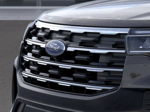 New 2026 Ford Explorer Active image 17