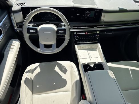 Used 2025 Hyundai Santa Fe Calligraphy image 23