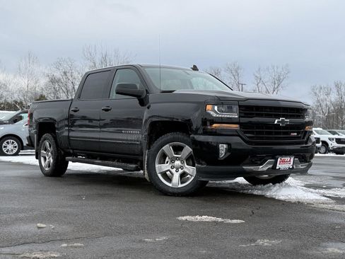 Used 2018 Chevrolet Silverado 1500 LT w/ All Star Edition image 34