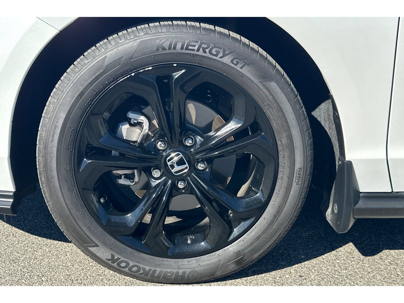 Used 2025 Honda Accord SE image 40