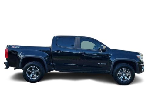 Used 2018 Chevrolet Colorado Z71 AWD/4WD image 2