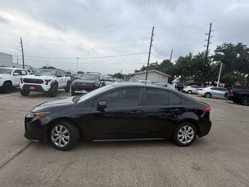 Used 2023 Toyota Corolla LE FWD image 8