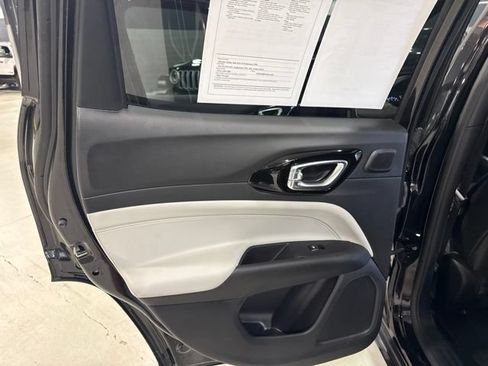 Used 2023 Jeep Compass Limited w/ Sun and Sound Group AWD/4WD image 30