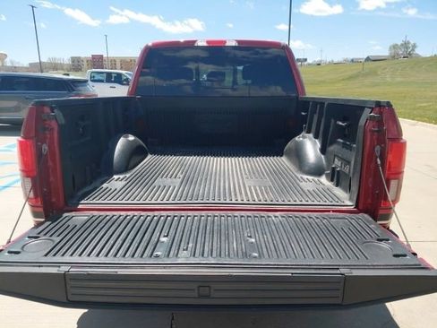 Used 2019 Ford F150 Lariat w/ Equipment Group 502A Luxury AWD/4WD image 5