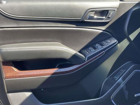 Used 2019 GMC Yukon SLT w/ Graphite Performance Edition image 16