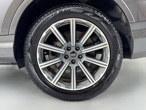 Used 2022 Audi Q7 2.0T Premium Plus w/ Premium Plus Package AWD/4WD image 8