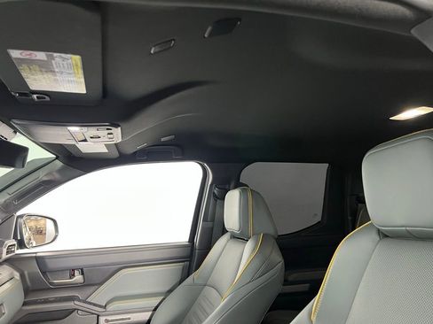 Used 2024 Toyota Tacoma Trailhunter image 23