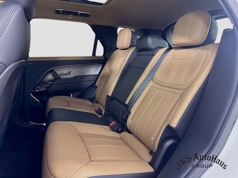 Used 2023 Land Rover Range Rover Sport SE Dynamic image 28