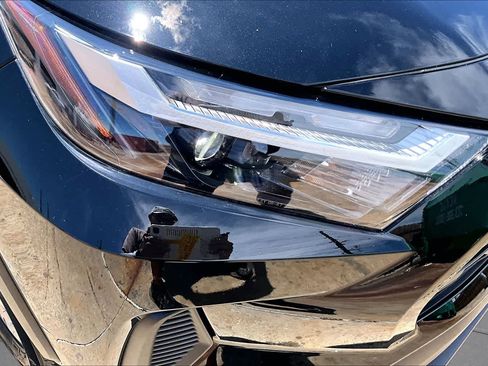 Certified 2025 Toyota RAV4 XLE w/ Convenience Package FWD image 28