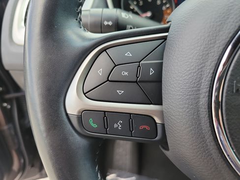 Used 2021 Jeep Compass Latitude FWD image 19