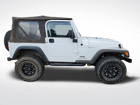 Used 2006 Jeep Wrangler X w/ Tire & Wheel Group (Ecco) AWD/4WD image 6