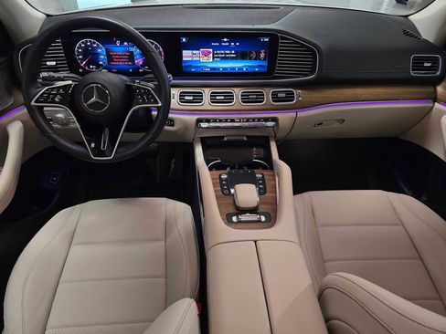 Used 2025 Mercedes-Benz GLS 450 4MATIC image 21