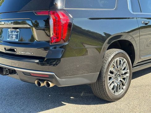 Used 2023 GMC Yukon XL Denali Ultimate image 17