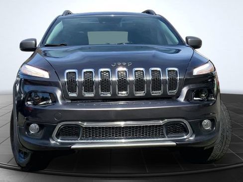 Used 2018 Jeep Cherokee Trailhawk w/ Quick Order Package 27L AWD/4WD image 3