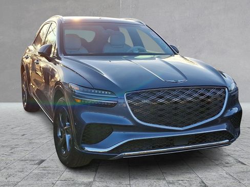 Used 2026 Genesis GV70 2.5T Advanced image 1