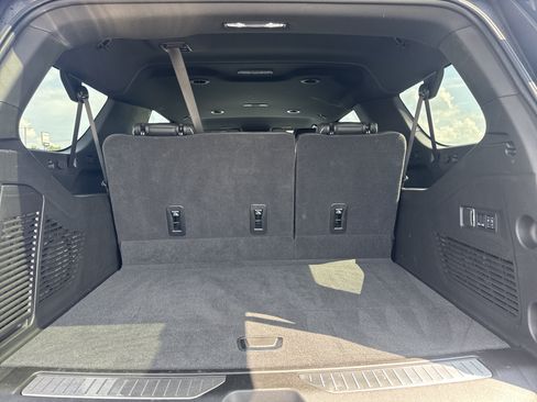 New 2026 Chevrolet Suburban Premier RWD image 27