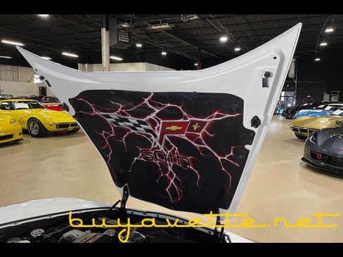 Used 2013 Chevrolet Corvette Grand Sport w/ 2LT Preferred Equipment Group image 31