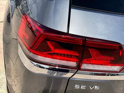 Used 2023 Volkswagen Atlas SE w/ Panoramic Sunroof Package image 28