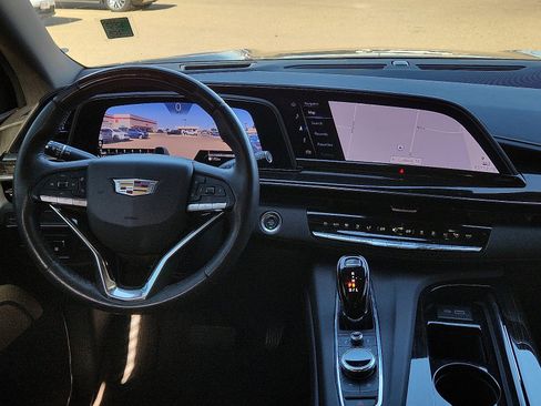 Used 2023 Cadillac Escalade ESV Sport w/ Touring Package image 12