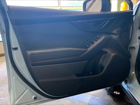 Certified 2023 Subaru Crosstrek 2.0i image 18