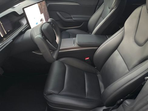 Used 2022 Tesla Model S Standard Range image 10