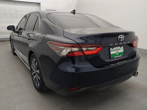Used 2021 Toyota Camry LE FWD image 5