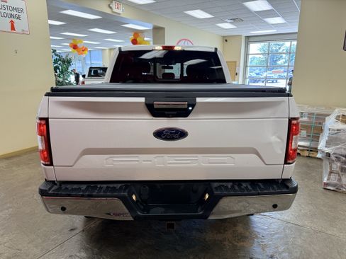 Used 2019 Ford F150 XLT w/ Equipment Group 302A Luxury AWD/4WD image 9