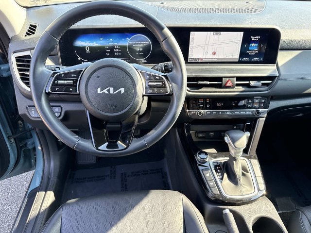 Used 2025 Kia Seltos EX AWD/4WD image 17